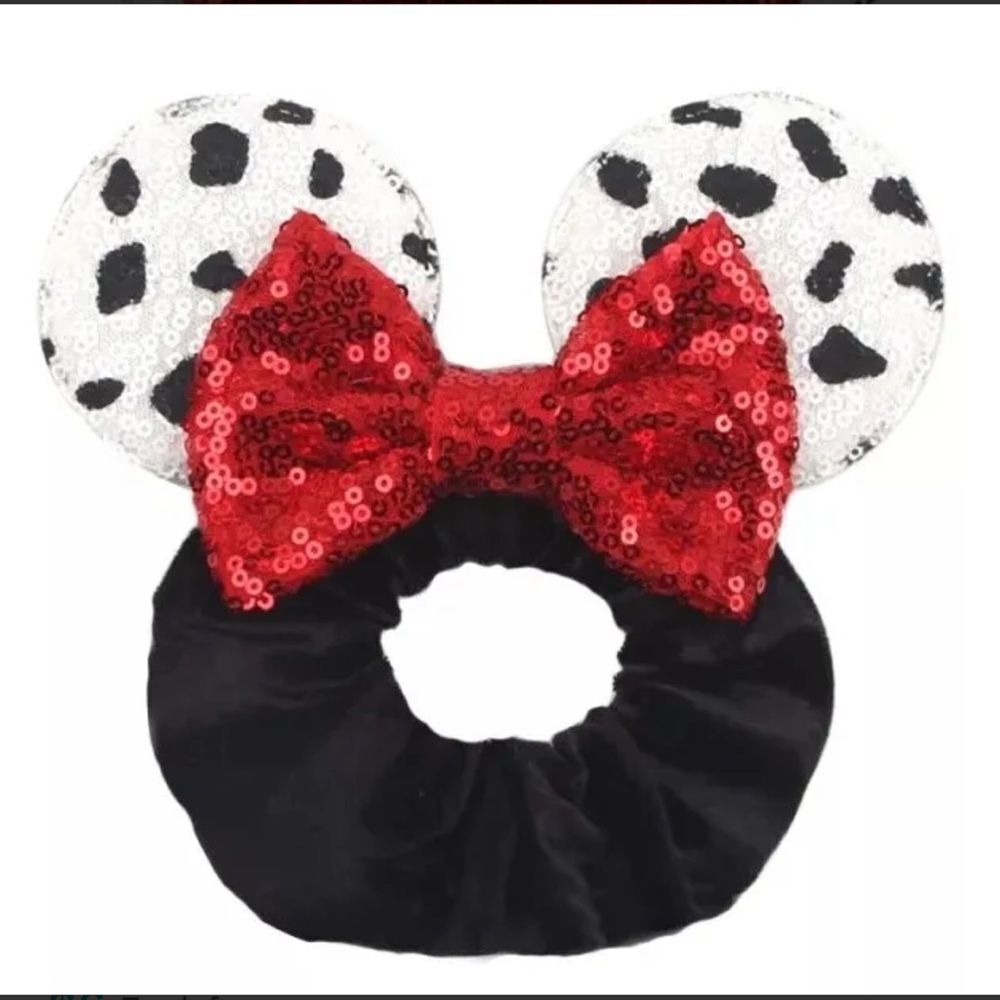 𝅺Disney Dalmations Themed Scrunchie with Ears​